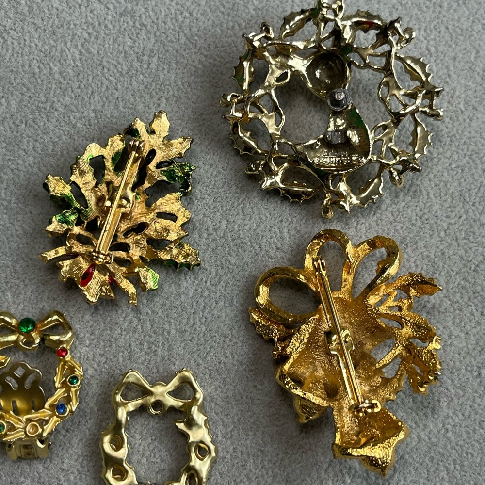 Vintage Damaged Christmas Jewelry Lot - Picture 5 of 6